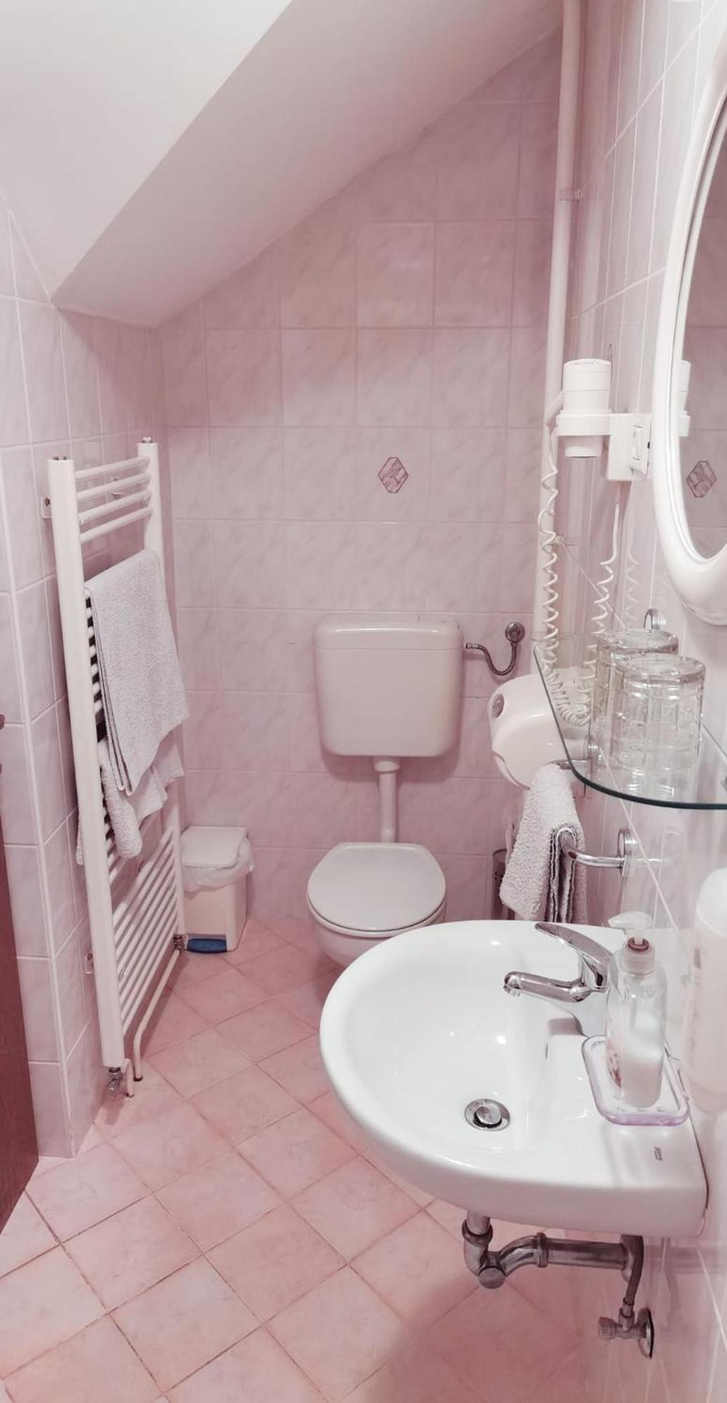Gostisce Hedvika Hotel Kal-Koritnica Szoba fotó